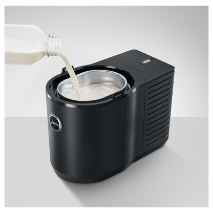 Jura 1 litre milk cooler filling